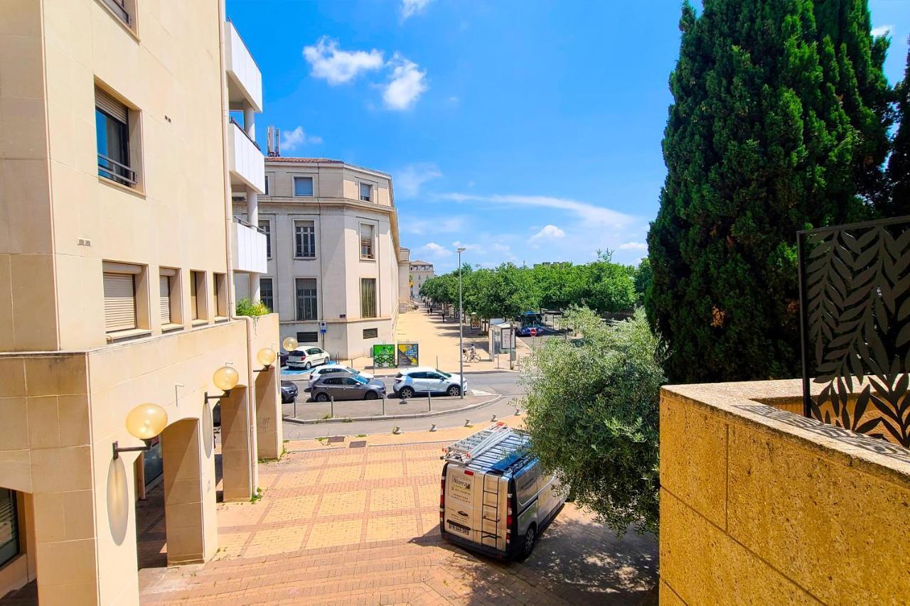 Regard Sur Les Remparts - Terrasse & Parking Avignon Exterior foto
